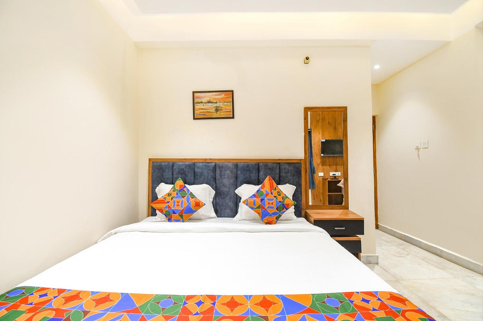 Fabhotel Prime The Golden Plaza - Nr Tarapith Temple 외부 사진