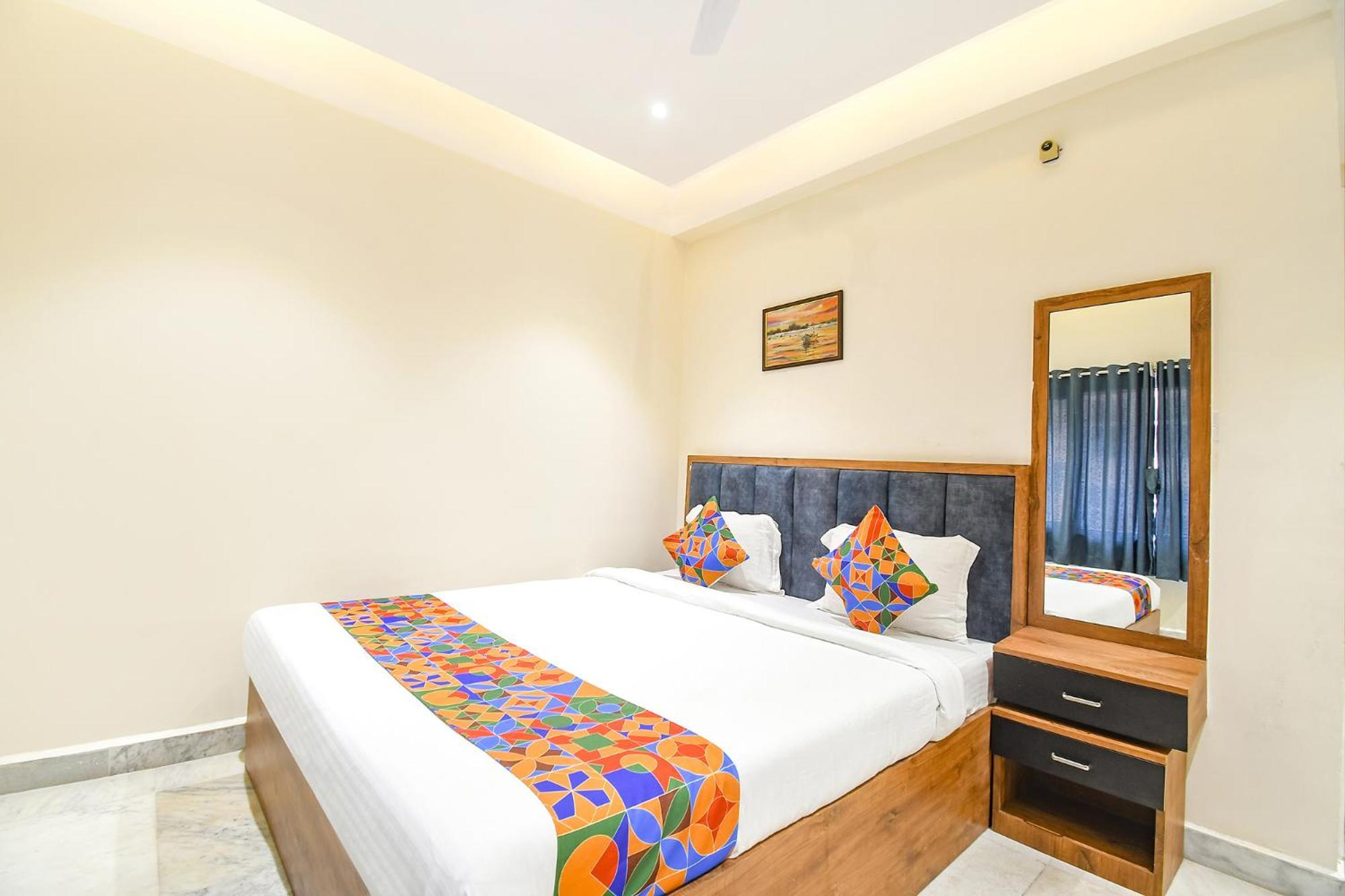 Fabhotel Prime The Golden Plaza - Nr Tarapith Temple 외부 사진