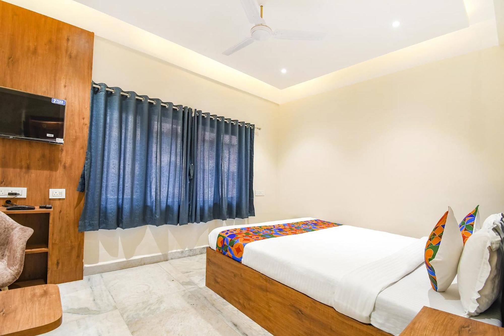 Fabhotel Prime The Golden Plaza - Nr Tarapith Temple 외부 사진